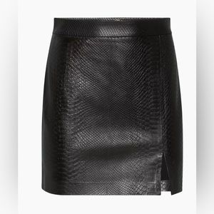 Aritzia Wilfred Patio Mini Skirt - Vegan leather - black - size 10